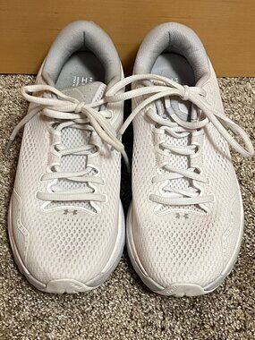 Under Armour Women's HOVR Infinite White Sneakers: Size 9.5